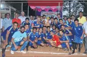  ??  ?? The Udaya SC players are seen in a jubilant mood with the Late Shri Ramanath Payyade Memorial Trophy.