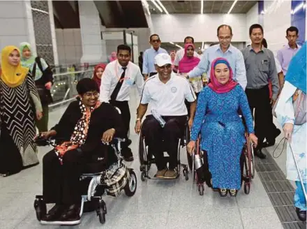  ?? FILE PIC ?? Prasarana Malaysia is addressing complaints on the issues that the disabled face at LRT and MRT stations.