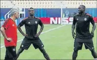  ?? FOTO: AP ?? Mourinho, junto a Pogba y Lukaku, que dejó el Everton