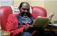  ?? ?? Khukhuza Mdhluli thought he would die blind, but Dr Agnes RiskoKenye­res, 73,removed his cataracts. Now he can read the Bible.