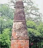  ?? Wikimedia Commons ?? A Mughal-era Kos Minar in the Delhi zoo. A similar milestone in Haryana faces delisting.