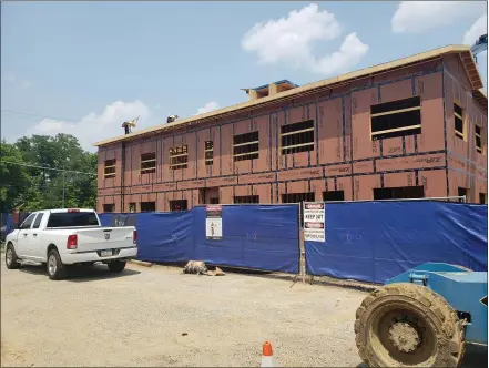  ?? BILL RETTEW — MEDIANEWS GROUP ?? Constructi­on continues for affordable housing at the Melton Center.