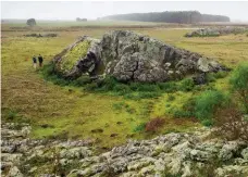  ??  ?? A distinctiv­e tumulus – or lava blister – near Mt Eccles, formed when pressure in the flowing lava forces the crust to rise. It’s believed to be one of only three tumuli sites in the world.