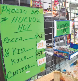  ?? ROBERTO RODRÍGUEZ HERNANDEZ /EL SOL DE LA LAGUNA ?? En algunas tiendas de Coahuila, el paquete de 30 huevos cuesta 69 pesos