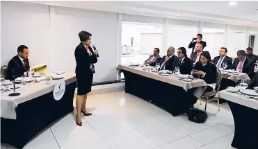  ?? ARCHIVO ?? La Bancada Caribe en reciente reunión con la Superinten­dente de Servicios Públicos, Natasha Avendaño.