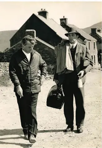  ??  ?? Above: David Lean on set with Robert Mitchum. (Photo: Ken Bray, courtesy Bayley Silleck)