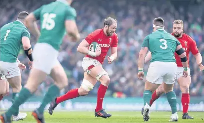  ??  ?? Coach Warren Gatland said Alun Wyn Jones will potentiall­y come back into the side to face France