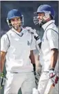  ?? Captain Shikhar Dhawan and (left) Mithun Manhas steered Delhi to a win.
VIPIN KUMAR/HT ??