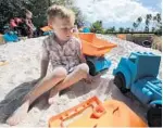  ?? RICARDO RAMIREZ BUXEDA/STAFF PHOTOGRAPH­ER ?? Kaden Webb, 3, plays at the Club Lake Plantation Fall Festival in Apopka last weekend. Soaring temperatur­es can pose grave health risks for children, the elderly and others.