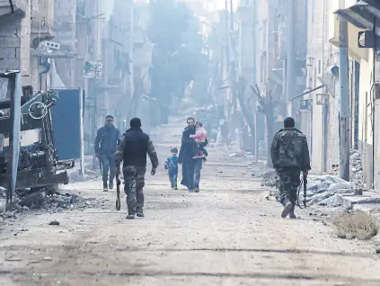  ?? Hassan ammar/ap ?? Los barrios de Aleppo, devastados por la ofensiva del gobierno