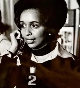  ?? Courtesy of Nikki Forston ?? Host Yvonne Forston on the set of “The Yvonne Forston Show” on KDKATV in 1974.