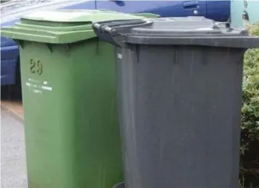  ??  ?? Changes in bin collection­s by Glasgow City Council have been criticised