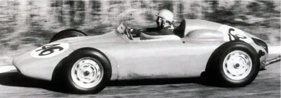  ??  ?? Below: For the major 129mile Formula 2 race at Reims on July 2, 1959 Hans Herrmann had to win his ride by outqualify­ing a rival, both trying their best in the Porsche-behra