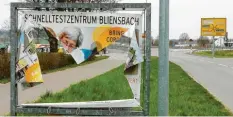  ?? Foto: Hertha Stauch ?? Die Banner für das Bliensbach­er Schnelltes­tzentrum wurden am Wochenende zer‰ stört.