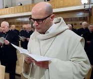  ??  ?? Padre Bernardo Gianni, abate di San Miniato al Monte