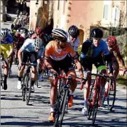  ?? (Photos C. M.) ?? Jérémy Cabot a damé le pion au peloton pour arriver en vainqueur solitaire au sommet de la côte de Tourtour.