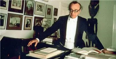  ??  ?? Virtuoso Alfred Brendel in una immagine scattata a metà degli anni Ottanta: il pianista è considerat­o uno dei più grandi musicisti del Novecento