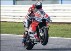  ??  ?? SE LUCIÓ. Dovizioso lideró la primera jornada del GP de San Marino.