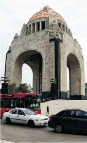  ??  ?? The towering Monumento à la Revolucion offers incredible views of the streets and parks of Mexico City.