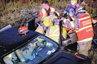  ?? KEITH GOSSE/THE TELEGRAM ?? A wrong-way pickup driver caused chaos on the Trans-canada highway and the Outer Ring Road Sunday night.