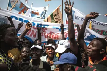  ??  ?? Supporters of Katumbi attend a rally of all the opposition parties in the coalition in Kinshasa. — AFP photo