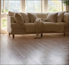  ?? METRO CREATIVE ?? You can keep hardwood floors looking beautiful with some basic measures.