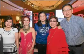  ?? —JOHN PAUL R. AUTOR ?? Converse CEOMargie Go; Tessa Valdes; Inquirer president and CEO Sandy Prieto-Romualdez; Shangri-La Plaza Mall executive vice president and general manager Lala Fojas; Lucerne Luxe (Fossil) managing director Emerson Yao