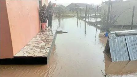  ?? Picture: SUPPLIED ?? NOWHERE TO GO: Oxford Street in Newvale is flooded with sewage on Saturday. The problem, which the residents say is caused by blocked drains, is worse when it rains