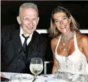  ??  ?? Gaultier und Fiona beim alljährlic­henIschia Global Film and Music Fest.