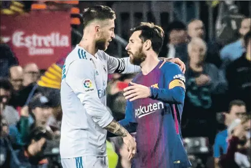  ?? LLIBERT TEIXIDÓ ?? Sergio Ramos y Lionel Messi, durante el último clásico del Camp Nou, el 6 de mayo