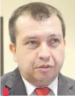  ?? ?? Senador Derlis Osorio (ANR-oficialist­a), impulsor del proyecto de ley anti puerta giratoria que sería postergado.