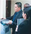  ??  ?? FISCAL. Luis Santos presentó el requerimie­nto.