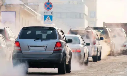  ?? ?? Air pollution overburden­s our health care system with substantia­l medical costs. Research has shown that people with existing heart or lung diesels, asthma or other respirator­y problems, children and the elderly are most sensitive to the health effects of motor vehicle emissions.
