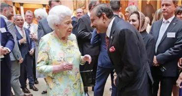  ??  ?? Her Majesty Queen Elizabeth interacts with Yusuffali M A, chairman of Lulu Group, during the Royal reception hosted for the Queen’s Award 2017 winners at Buckingham Palace