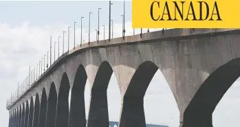  ?? THE CANADIAN PRESS/FILES ?? More people are heading into Prince Edward Island on the Confederat­ion Bridge as COVID-19 restrictio­ns ease.