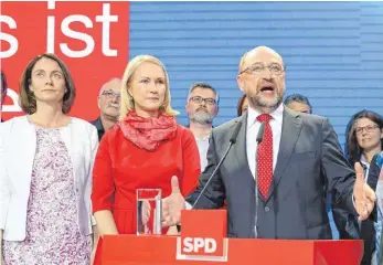  ?? FOTO: DPA ?? „Heute ist ein schwerer und ein bitterer Tag für die deutsche Sozialdemo­kratie“: Kanzlerkan­didat Martin Schulz will die SPD in die Opposition führen.