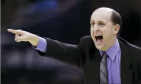  ?? TONY DEJAK — THE ASSOCIATED PRESS FILE ?? Former Rockets coach Jeff Van Gundy