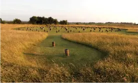  ?? Photograph: Heritage Images/Getty ?? Durrington Walls in Wiltshire is located at the centre of the newly discovered prehistori­c site known as Durrington Shafts.