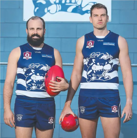  ?? Picture: GLENN HAMPSON ?? Broadbeach‘s Josh Searl and fellow life member Nathan Quick ahead of last year’s QAFL grand final.