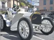  ??  ?? La Mercedes-Simplex  ch remporta la course de côte Nice-La Turbie en .