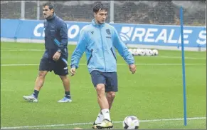  ?? Foto: luis m. unciti ?? Martín Zubimendi en el entrenamie­nto de ayer de la Real sociedad