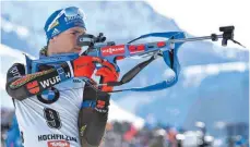  ?? FOTO: DPA ?? Nicht schlecht, nicht herausrage­nd: Simon Schempp in Hochfilzen.