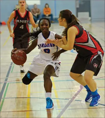  ?? STEVEN MAH/SOUTHWEST BOOSTER FILE PHOTO ?? Swift Current’s Jade Addai (left) led the OCAA in scoring during her third season with the University of Toronto – Mississaug­a Eagles.