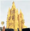  ??  ?? La parroquia barroca es uno de los puntos más visitados de San Miguel de Allende.