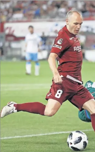  ??  ?? BRILLÓ. Iniesta fue uno de los mejores jugadores en la victoria del Vissel Kobe ante el Jú