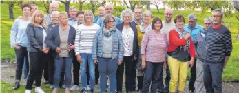  ?? FOTO: PRIVAT ?? Der Liederkran­z Reichenbac­h besichtigt bei seinem Ausflug die Stadt Bad Waldsee.