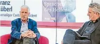  ??  ?? Der langjährig­e Caritas-chef Franz Küberl im Gespräch mit Kleinezeit­ung-chefredakt­eur Hubert Patterer