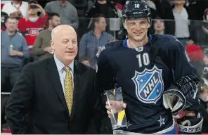  ?? Christian Petersen, Gety Image
s ?? Marian Gaborik of Team Chara poses with NHL deputy dommission­er Bill Daly
after being named MVP of Sunday afternoon’s all-star game in Ottawa.