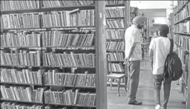  ?? BHARAT BHUSHAN /HT ?? The 62 libraries in the state, including 14 district libraries and 48 libraries in government colleges, are reeling under acute shortage of funds and staff.