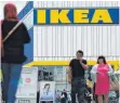  ?? FOTO: DPA ?? Der Möbelhändl­er Ikea verschärft in Deutschlan­d erneut sein Rückgabere­cht.